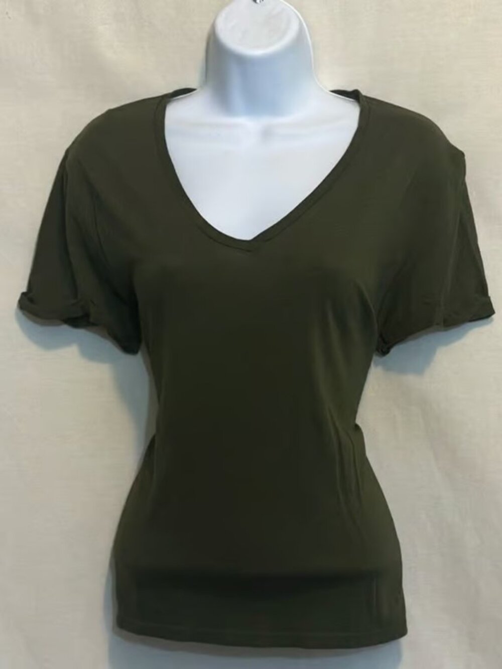 I-19 A New Day Green V-neck Short Sleeve Tee Shirt Size S
